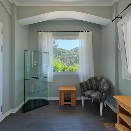 Βίλα Private Pool With Garden & Forest View *