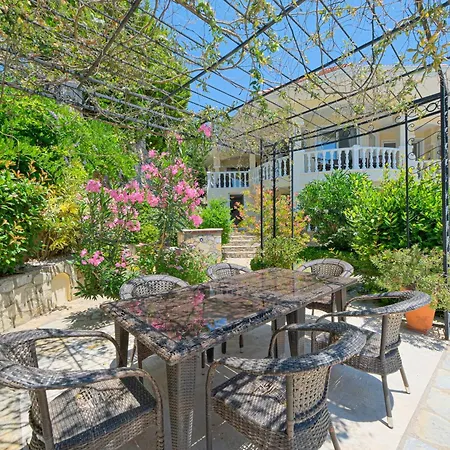 Private Pool With Garden & Forest View Βίλα