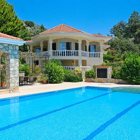 Private Pool With Garden & Forest View Φετιγιέ